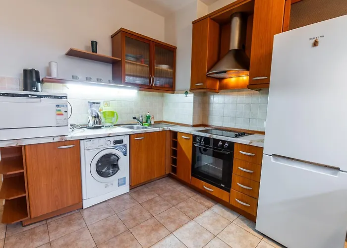 National Stadium 1Br By Bh *